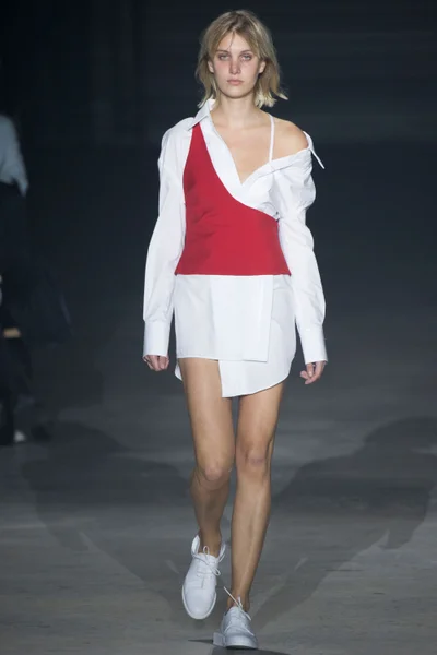 Look 26